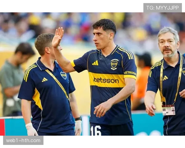 霍夫曼:对阵拜仁需改进表现,紧张赛程优先考虑恢复 霍夫曼:对阵拜仁需改进表现,紧张赛程优先考虑恢复